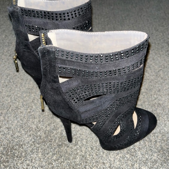 BEBE Sky-High Booties 👠 - Picture 4 of 8